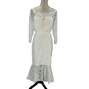 City Chic Estella Long Sleeve Sweetheart Neck High-Low Hem Lace Maxi Dress - 14